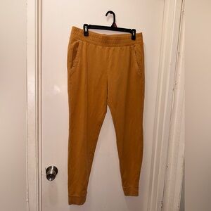 ALO Yoga Women's Tan Joggers